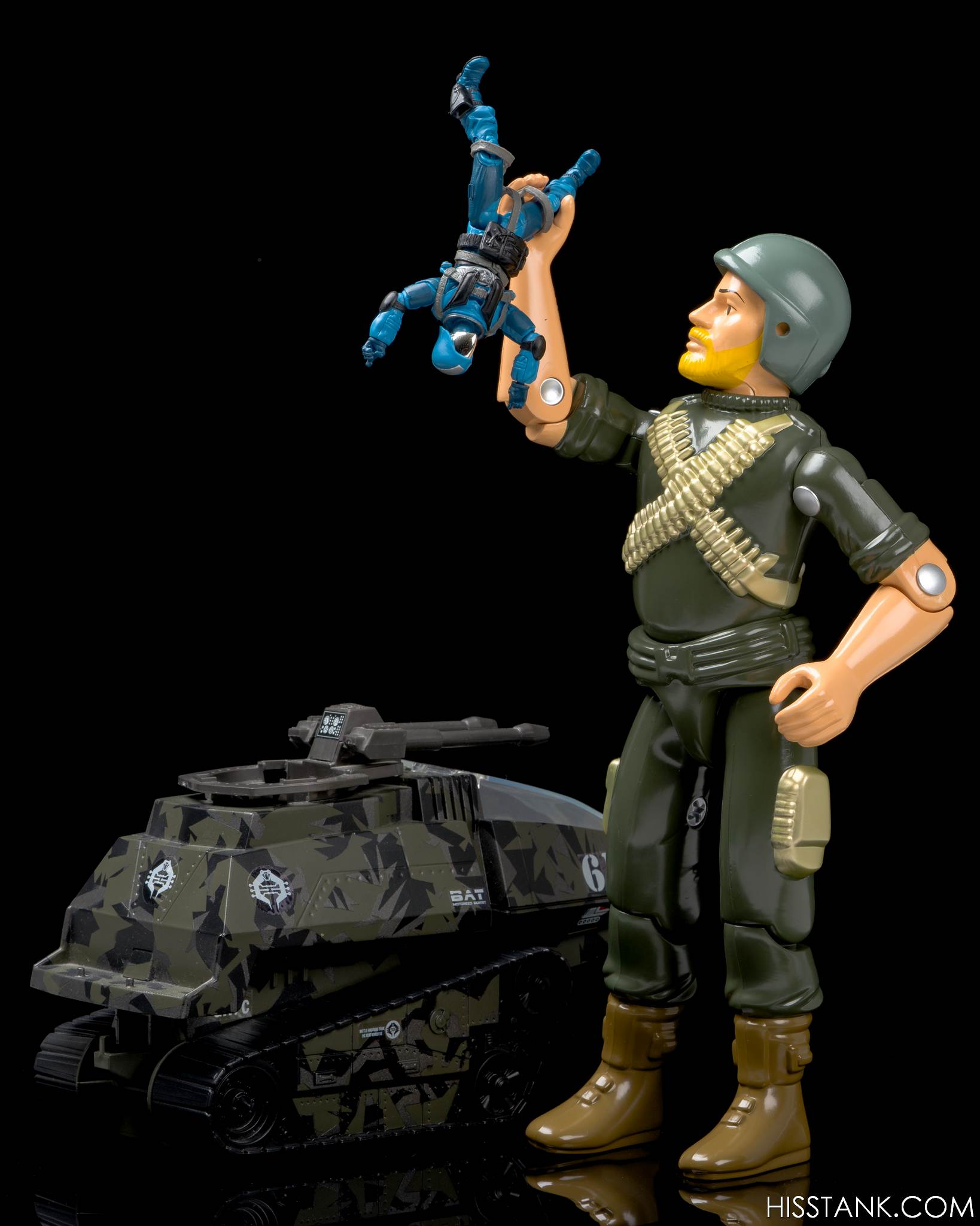 gentle giant figures